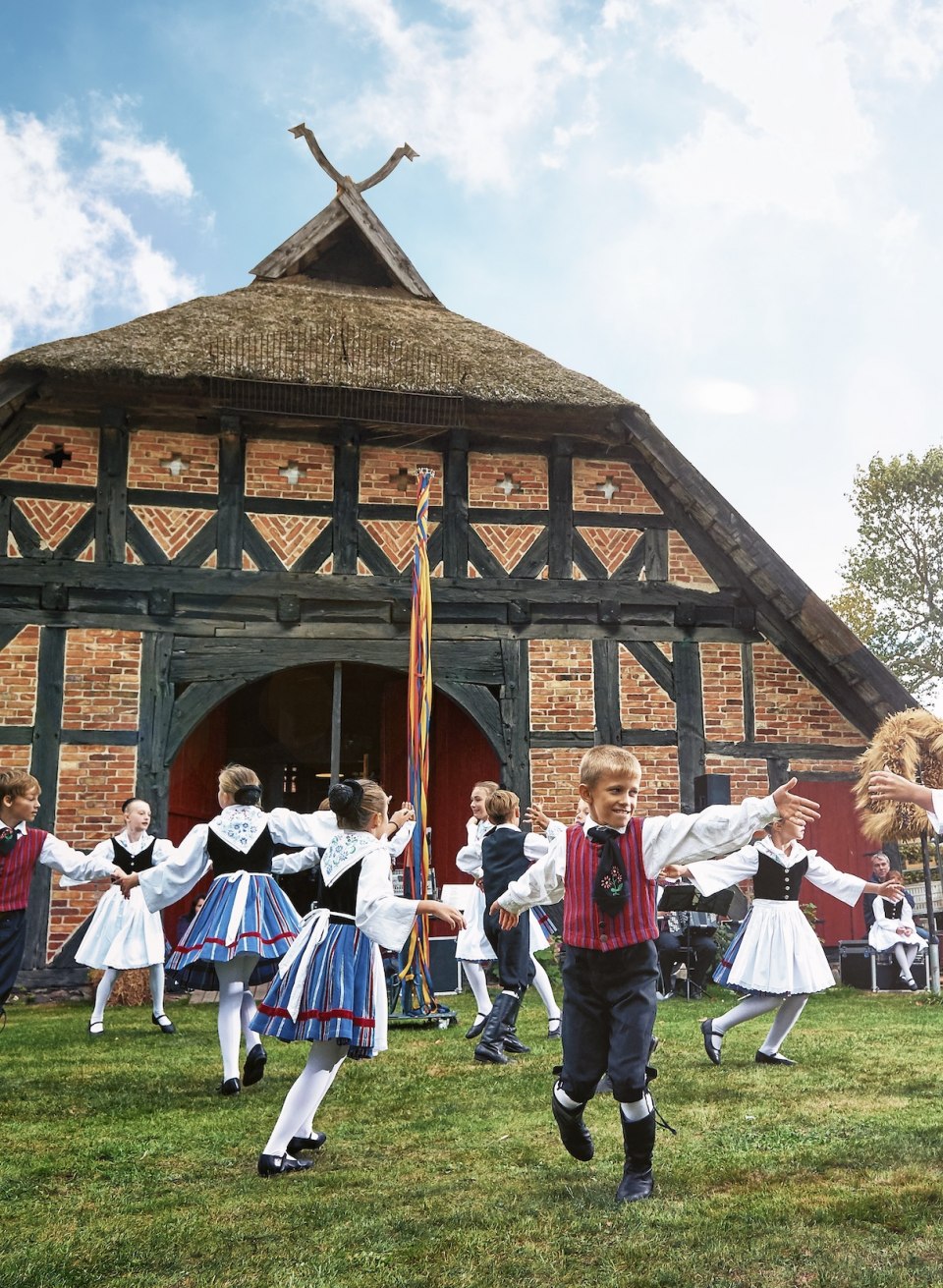 Hoffeste im Freilichtmuseum Klockenhagen mit Tanz., &copy; MV-T/Pocha.de