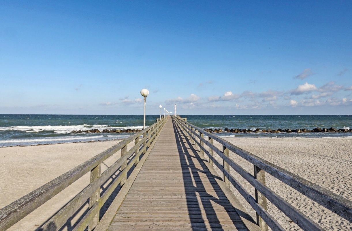 Pier in de kustplaats aan de Oostzee Wustrow // &copy; TMV/Gohlke