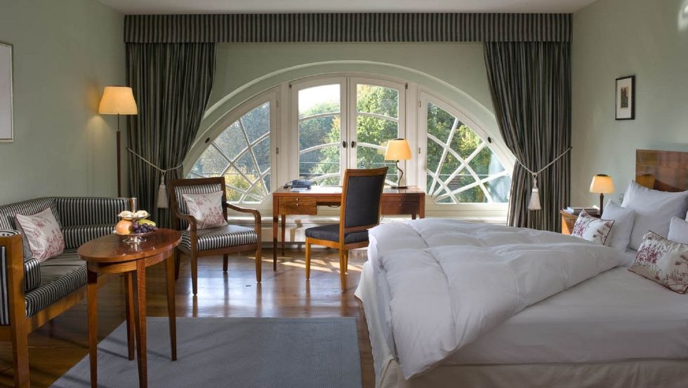 Statig verblijf in tweepersoonskamer #31 in Schlosshotel Burg Schlitz, © Schlosshotel Burg Schlitz/Petra Stüning Photografie Statig verblijf in tweepersoonskamer #31 in Schlosshotel Burg Schlitz, © Schlosshotel Burg Schlitz/Petra Stüning Photografie