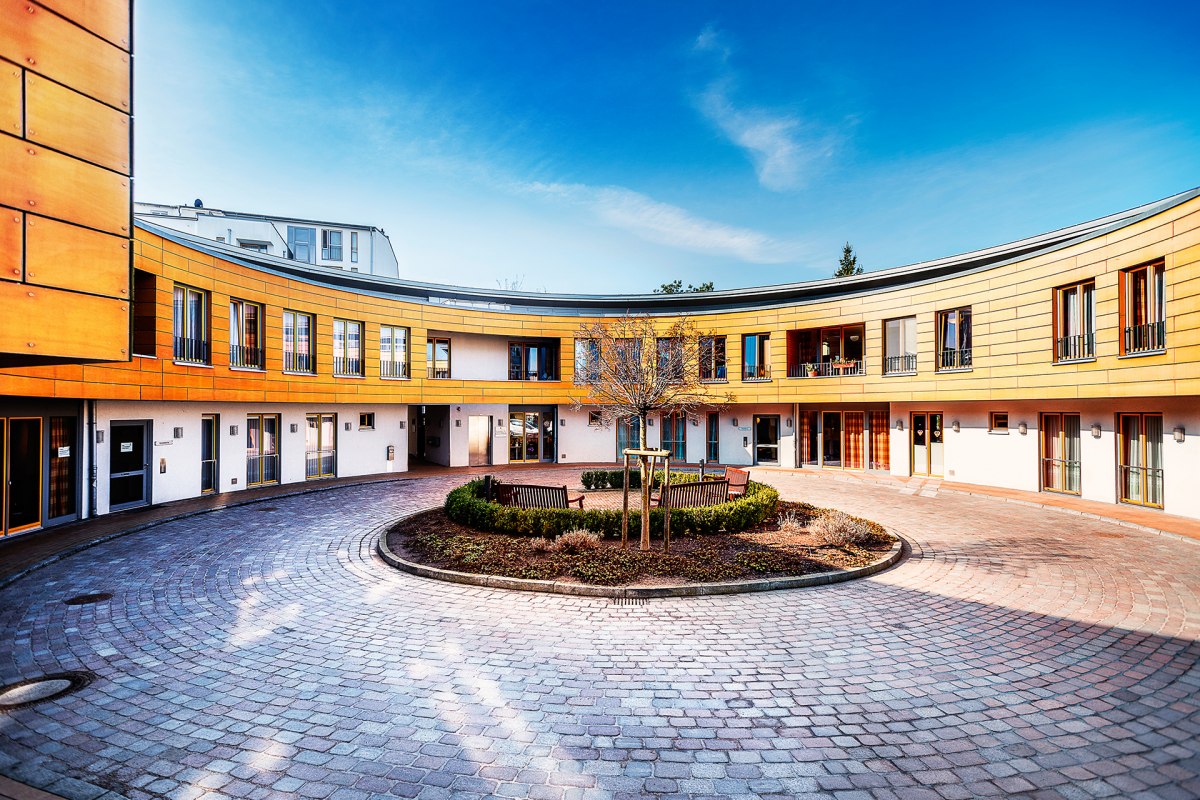 Fassade der Kurzzeitpflege Gartenh&ouml;he // &copy; Netzwerk f&uuml;r Menschen