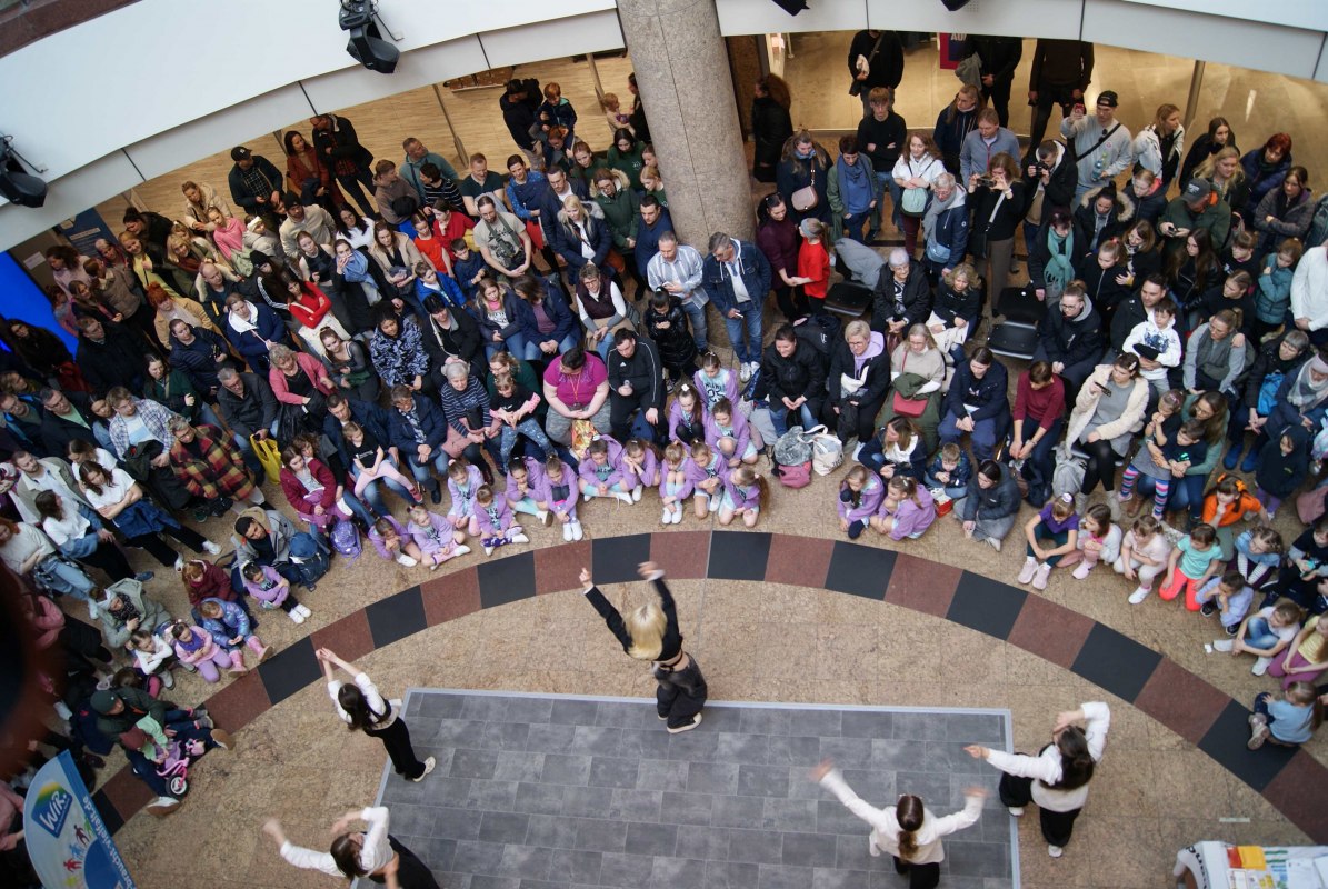 Wir freuen uns, dass auch in diesem Jahr wieder viele Tanzgruppen mit dabei sind und den Aktionstag mit ihrer Energie pr&auml;gen., &copy; J.Martens