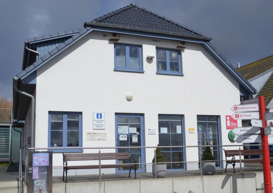 Tourist Information in Vitte, © Hiddenseer Hafen- und Kurbetrieb