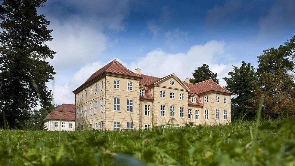 Das Schloss Mirow in der Mecklenburgischen Seenplatte öffnete im Juni 2014 nach aufwendigen Sanierungsarbeiten seine Tore für Besucher // © Jörn Lehmann Das Schloss Mirow in der Mecklenburgischen Seenplatte öffnete im Juni 2014 nach aufwendigen Sanierungsarbeiten seine Tore für Besucher // © Jörn Lehmann