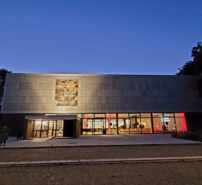 Kunsthalle bei Nacht // &copy; Foto: Kunsthalle Rostock
