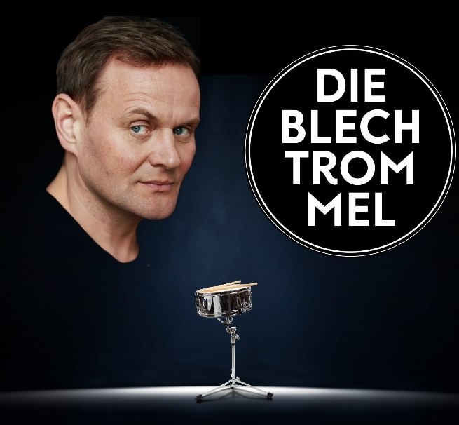 &raquo;Die Blechtrommel&laquo; mit Devid Striesow (Lesung) und Stefan Weinzierl (Schlagwerk) // &copy; Tobias Schult Photography