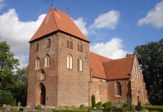 Kirche in Groß Eichsen // © adfc-Schwerin Kirche in Groß Eichsen // © adfc-Schwerin