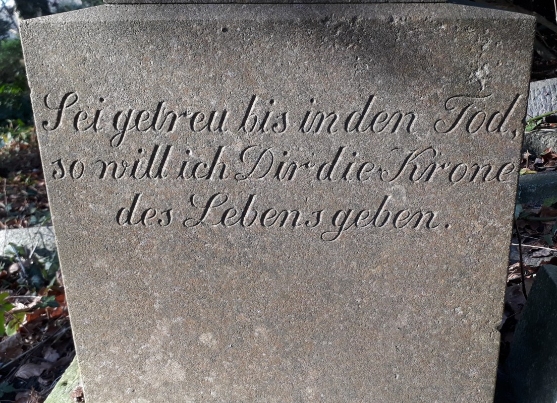 Grabinschrift St.-Jürgen-Friedhof // © Angela Pfennig Grabinschrift St.-Jürgen-Friedhof // © Angela Pfennig