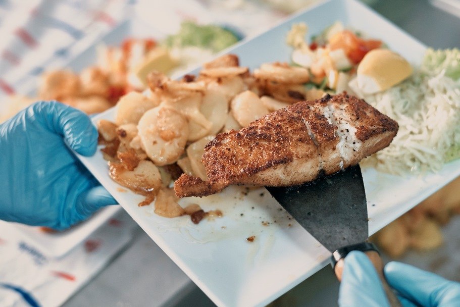 Gebratener Zander // &copy; MYFISH-ostsee, &copy; Sebastian Dorbrietz/ WFG Vorpommern