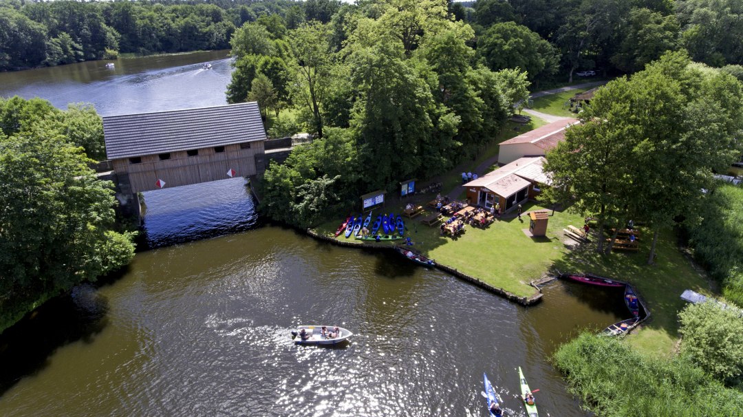 Fischereihof Ahrensberg, © Seenfischerei "Obere Havel" eG Fischereihof Ahrensberg, © Seenfischerei "Obere Havel" eG