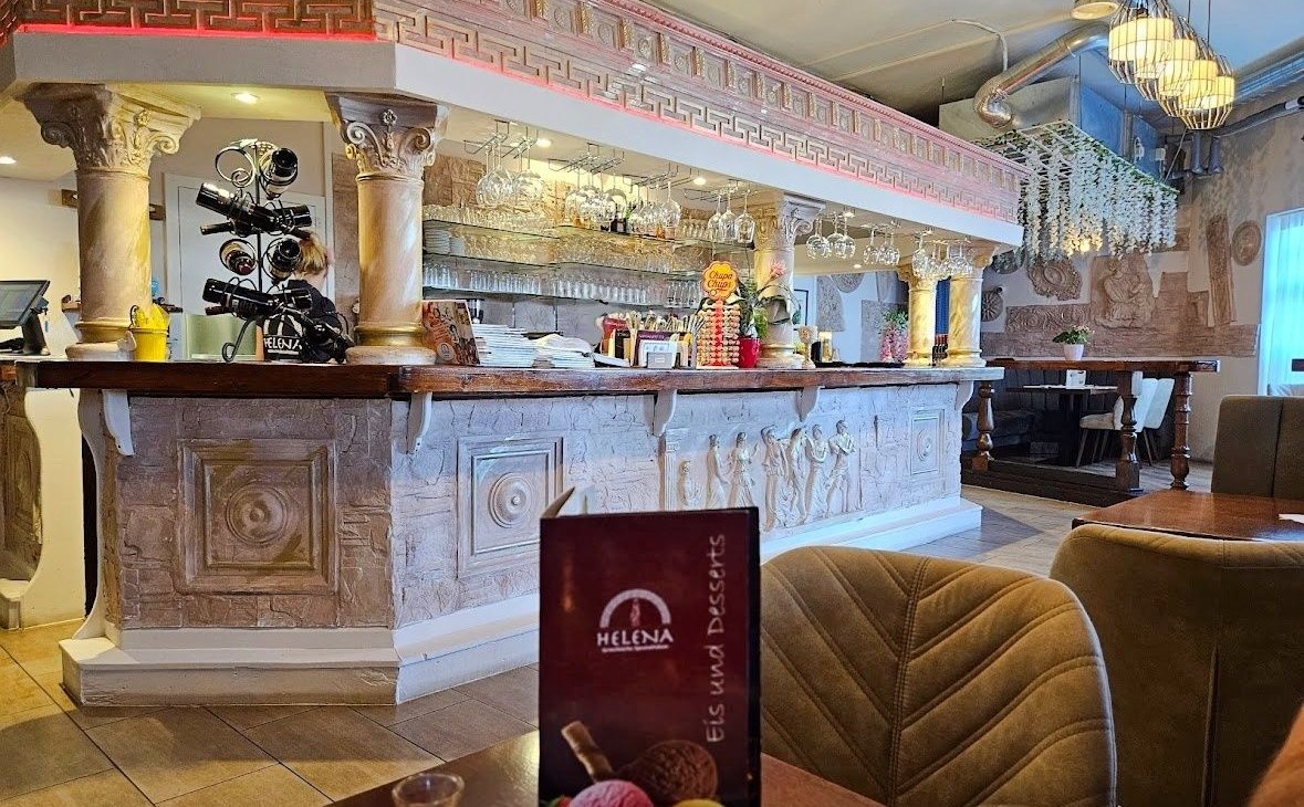 Helena- Griechische Spezialit&auml;ten, &copy; Arber Vorfi