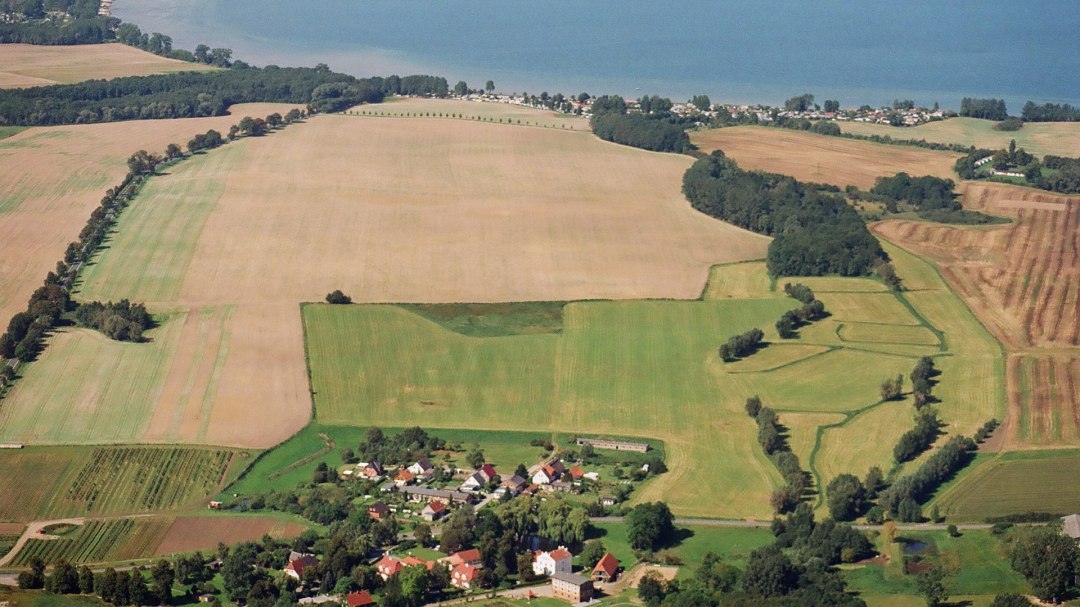 Der Strand ist nur wenige Meter entfernt, &copy; Gutshaus Gramkow