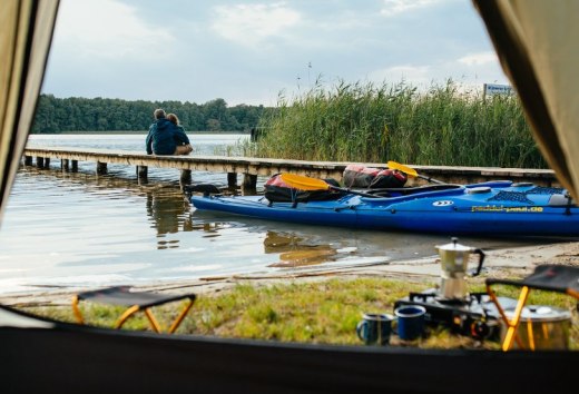 Reisen mit dem Kanu und auf einem der Wasserwanderrastplätze zelten - ein besonderes Naturerlebnis, © TMV/Roth