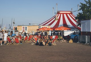 &copy; Rico Burnecki