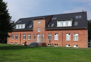 Au&szlig;enansicht Gutshaus Laschendorf // &copy; Fotoatelier Meier