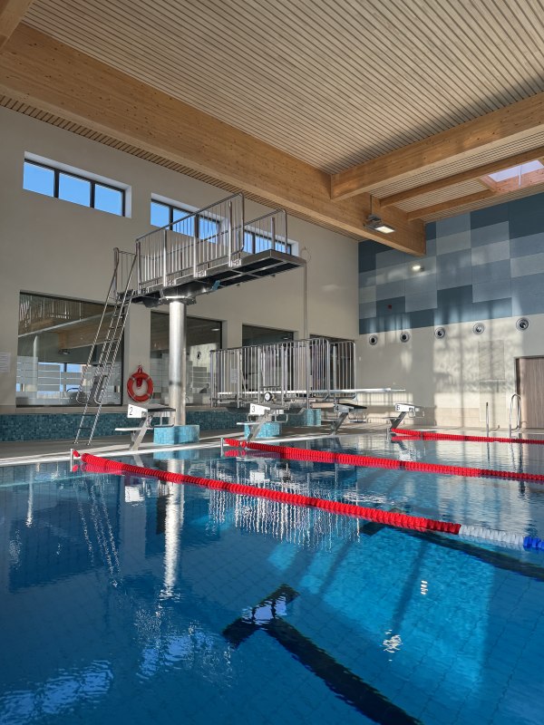 Sportschwimmbad Hannes Pr&auml;kel Sprungturm // &copy; Gemeinn&uuml;tziges Sportschwimmbad Betriebs gGmbH (11)
