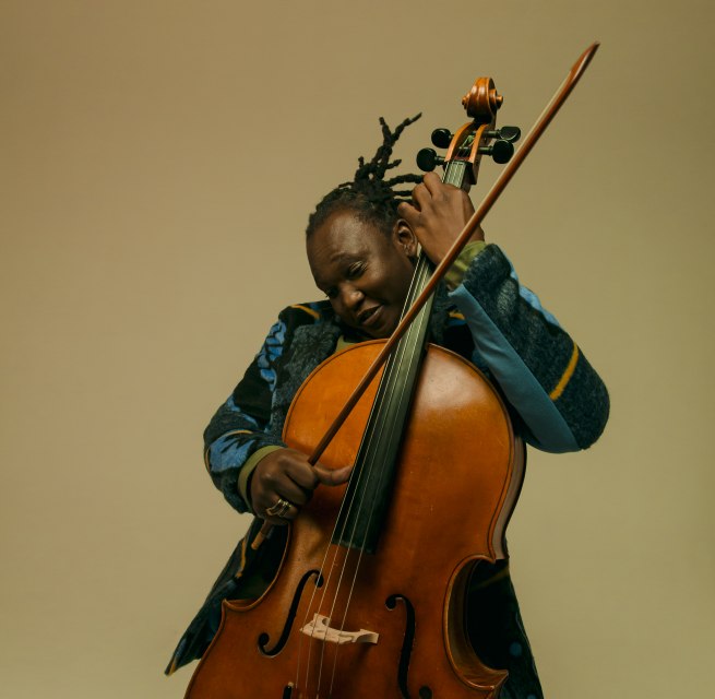 &copy; Christina Ebenezer