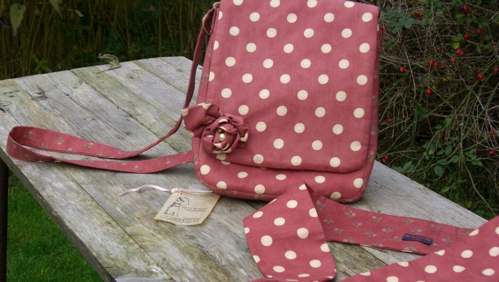 Tasche & Gürtel, © Renate Neuwirth Tasche & Gürtel, © Renate Neuwirth