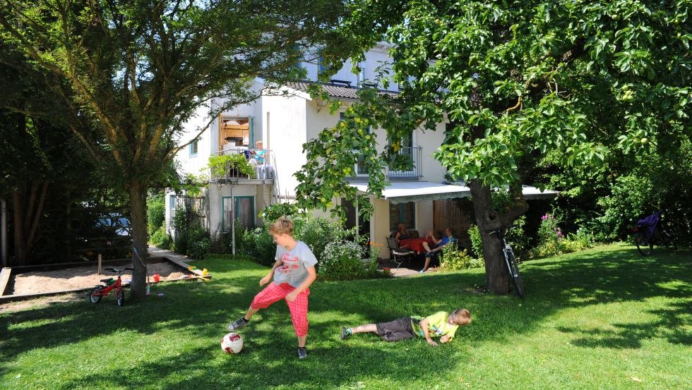 Wiese vor Palms kinderfreundlichem Ferienhaus // © Palm's kinderfreundliches Ferienhaus Wiese vor Palms kinderfreundlichem Ferienhaus // © Palm's kinderfreundliches Ferienhaus