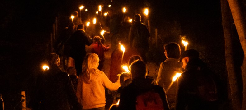 Entdecken Sie den Zauber der Ostsee im Fackelschein!, &copy; Tourismus- und Kur GmbH Graal-M&uuml;ritz