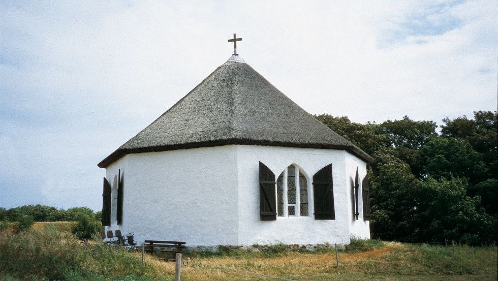 Reetgedeckte Kapelle in Vitt auf der Insel Rügen // © MV-T/Eisenack Reetgedeckte Kapelle in Vitt auf der Insel Rügen // © MV-T/Eisenack