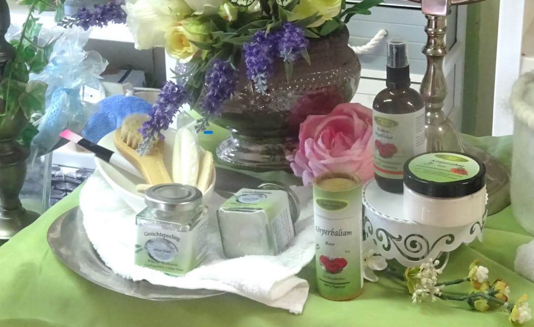 Verwen jezelf en je huid met deze speciale verzorging en voel het revitaliserende effect op lichaam en geest., © B. Ziolkowski Verwen jezelf en je huid met deze speciale verzorging en voel het revitaliserende effect op lichaam en geest., © B. Ziolkowski