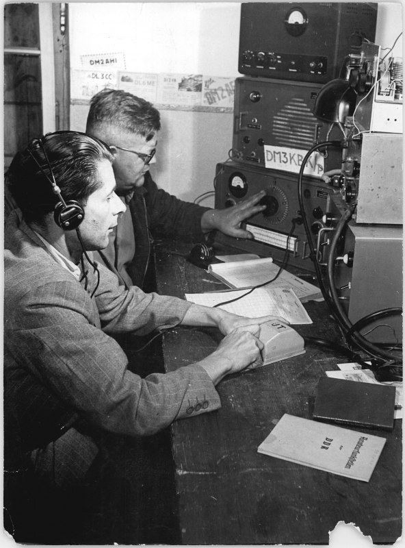 Amateurfunker // © Bundesarchiv, Bild 183-56739-0002 Amateurfunker // © Bundesarchiv, Bild 183-56739-0002