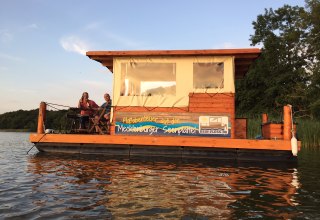 Entspannung pur auf dem f&uuml;hrerscheinfreien Flo&szlig; // &copy; dein-floss.de