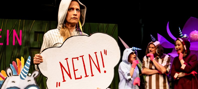 nach dem Bilderbuch von Marc-Uwe Kling und Astrid Henn // © Peter van Heesen nach dem Bilderbuch von Marc-Uwe Kling und Astrid Henn // © Peter van Heesen
