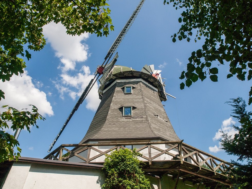Blick auf die idyllisch gelegene Windmühle Neu Thulendorf // © Frank Burger Blick auf die idyllisch gelegene Windmühle Neu Thulendorf // © Frank Burger