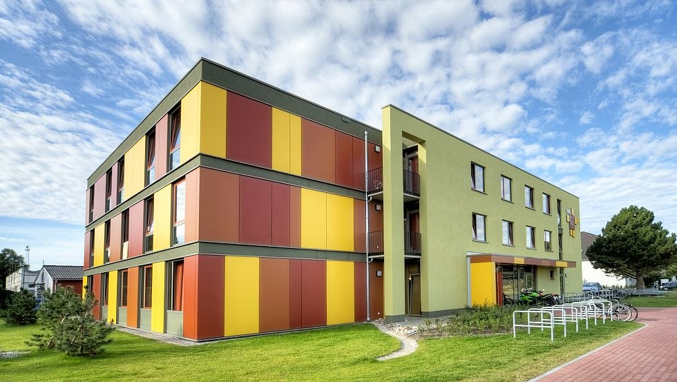 Bunt, modern, mit besonderem Pfiff – das Haus 54! // © Kur- und Tourismus GmbH Zingst/Haike Strate Bunt, modern, mit besonderem Pfiff – das Haus 54! // © Kur- und Tourismus GmbH Zingst/Haike Strate