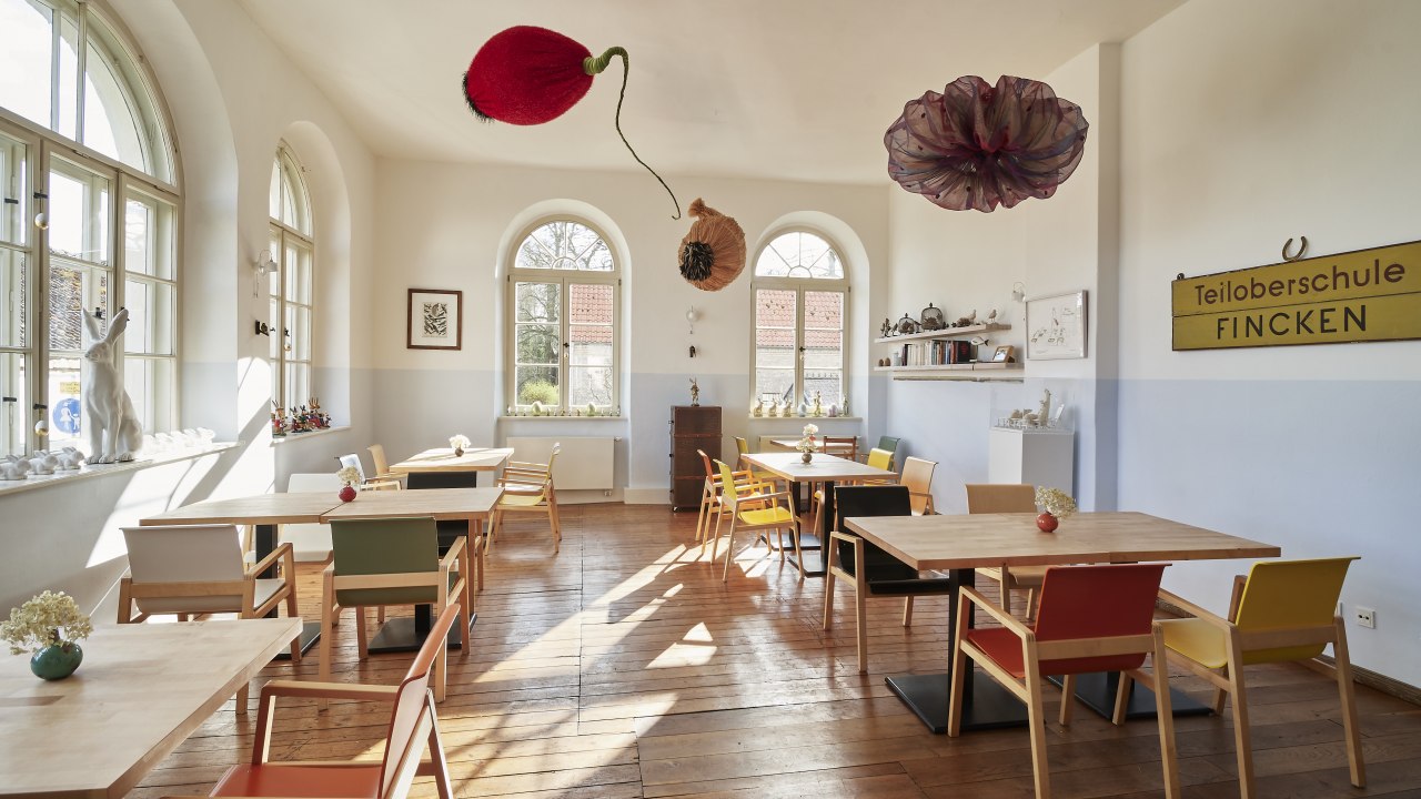 Restaurant Klassenzimmer // © Kavaliershaus am Finckener See / Henryk Weiffenbach Restaurant Klassenzimmer // © Kavaliershaus am Finckener See / Henryk Weiffenbach