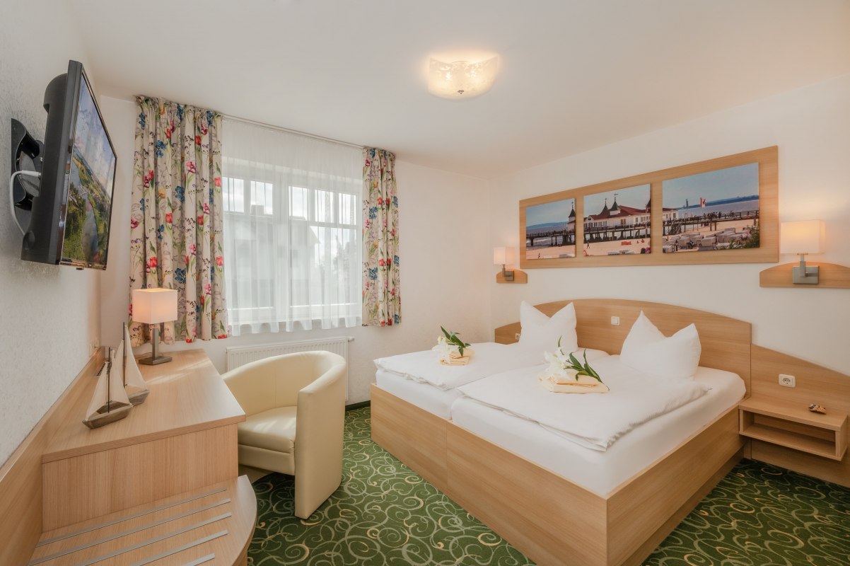 Doppelzimmer // © Hauseigene Bilder Doppelzimmer // © Hauseigene Bilder