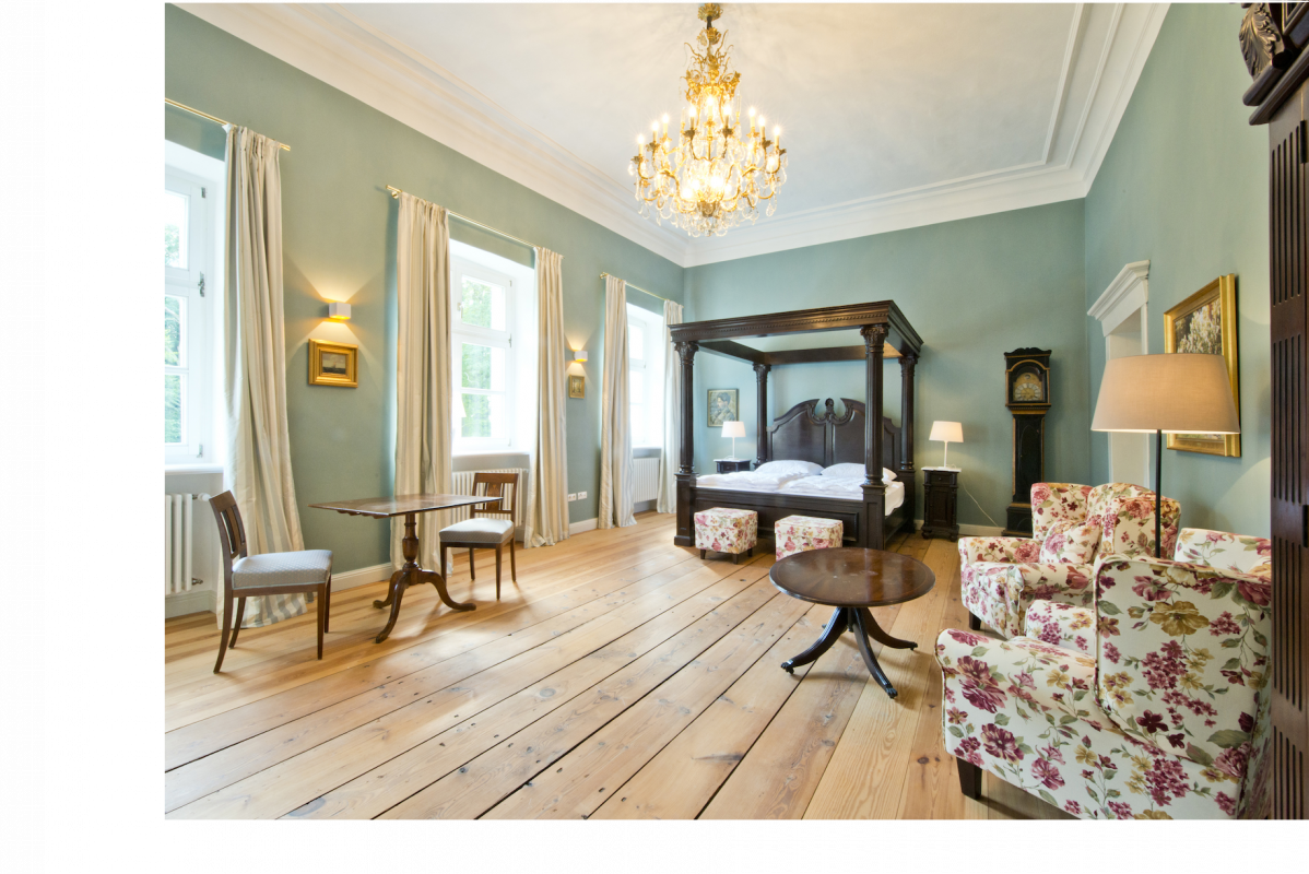Himmelbett im Schloss Retzow // &copy; DOMUSImages