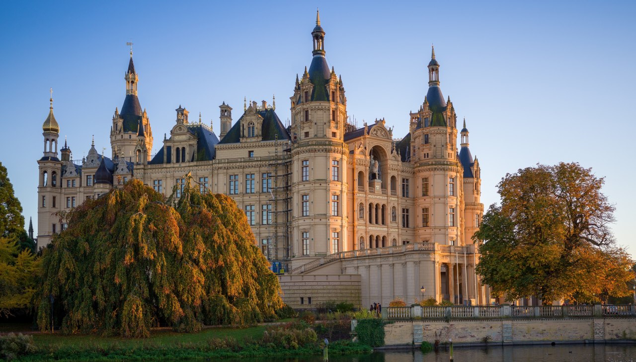 Schloss Schwerin Herbst, &copy; Udo Tanske