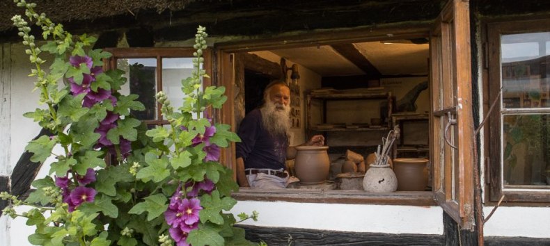 &copy; Angelika Reich