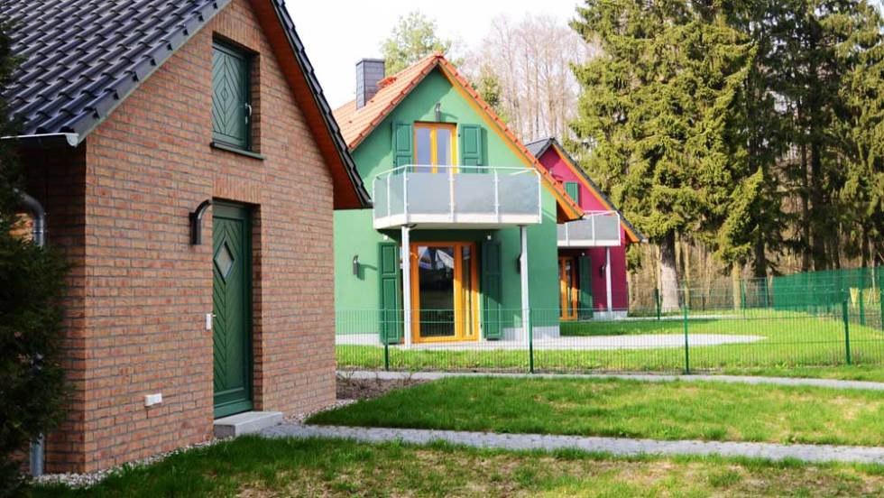 Zwei komfortable Ferienhäuser mit gemeinsamen Sauna-Häuschen // © little garden Ferienhäuser Zwei komfortable Ferienhäuser mit gemeinsamen Sauna-Häuschen // © little garden Ferienhäuser