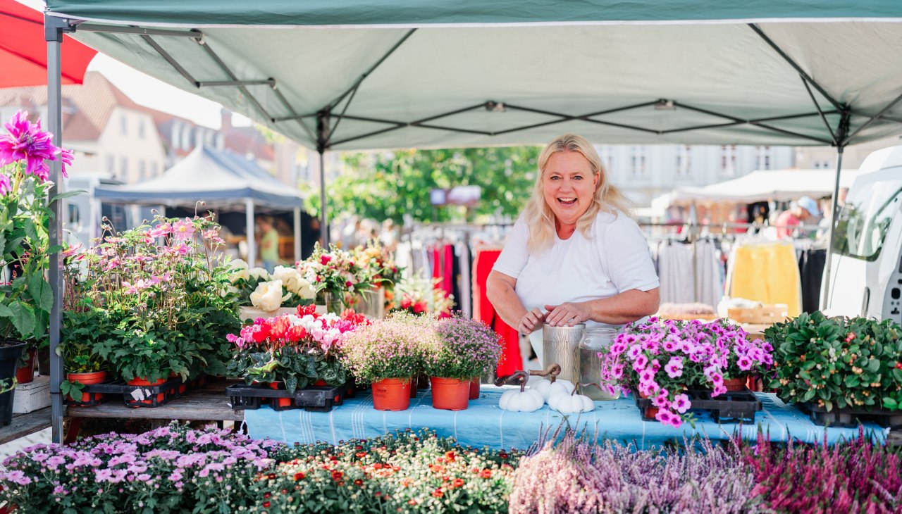 Wochenmarkt, &copy; Bernsteinstadt Ribnitz-Damagrten