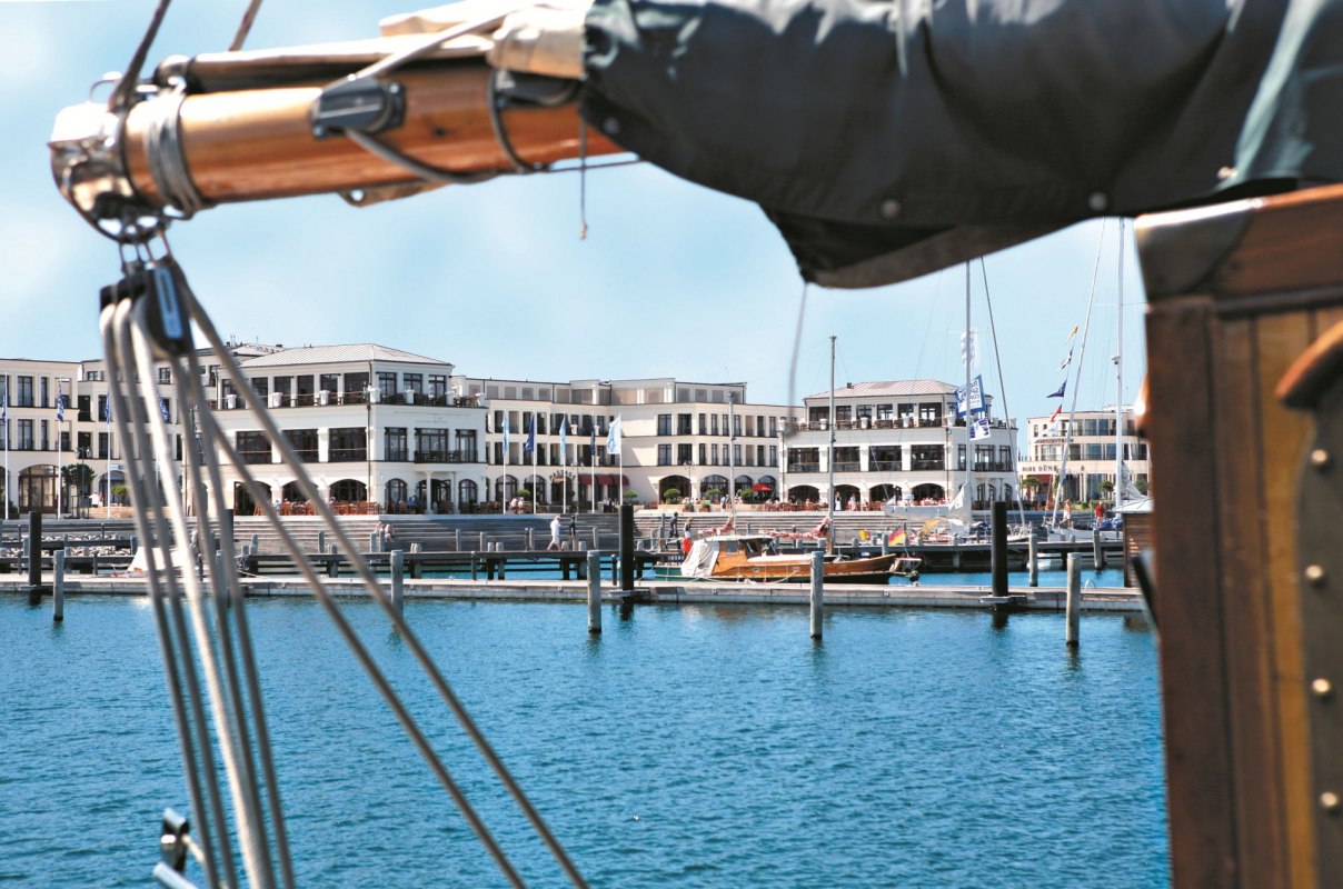 Ervaar ontspanning en recreatie in een eersteklas hotel direct aan de Oostzee van Rostock. // &copy; Yachthafenresidenz Hohe D&uuml;ne, www.hohe-d&uuml;ne.de