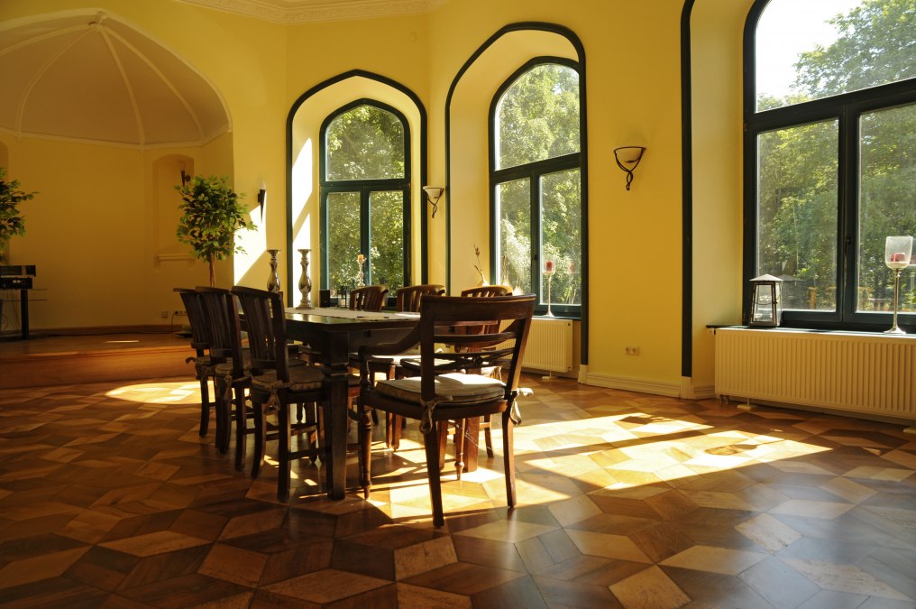 Saal im Gutshaus Alt Vorwerk, © Axel Thiessenhusen Saal im Gutshaus Alt Vorwerk, © Axel Thiessenhusen