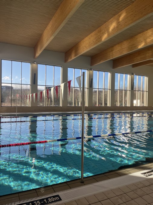 Sportschwimmbad innen, © Gemeinnütziges Sportschwimmbad Betriebs gGmbH Sportschwimmbad innen, © Gemeinnütziges Sportschwimmbad Betriebs gGmbH