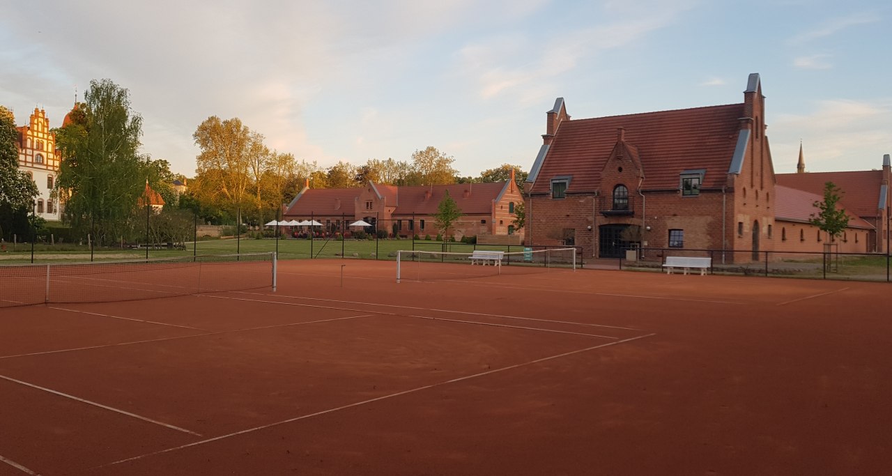 &copy; Farmer Hotel GmbH