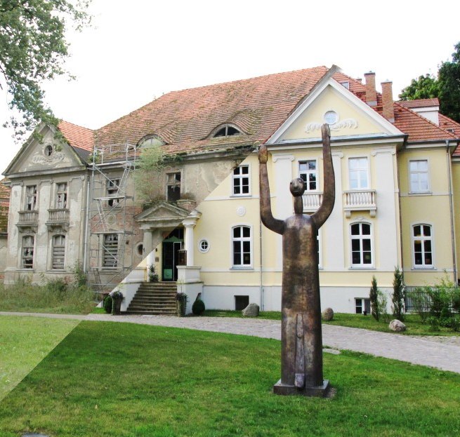 © https://www.cafe-deli-saunstorf.de/einblicke-in-ein-modernes-kloster-fr-19-juni/ © https://www.cafe-deli-saunstorf.de/einblicke-in-ein-modernes-kloster-fr-19-juni/