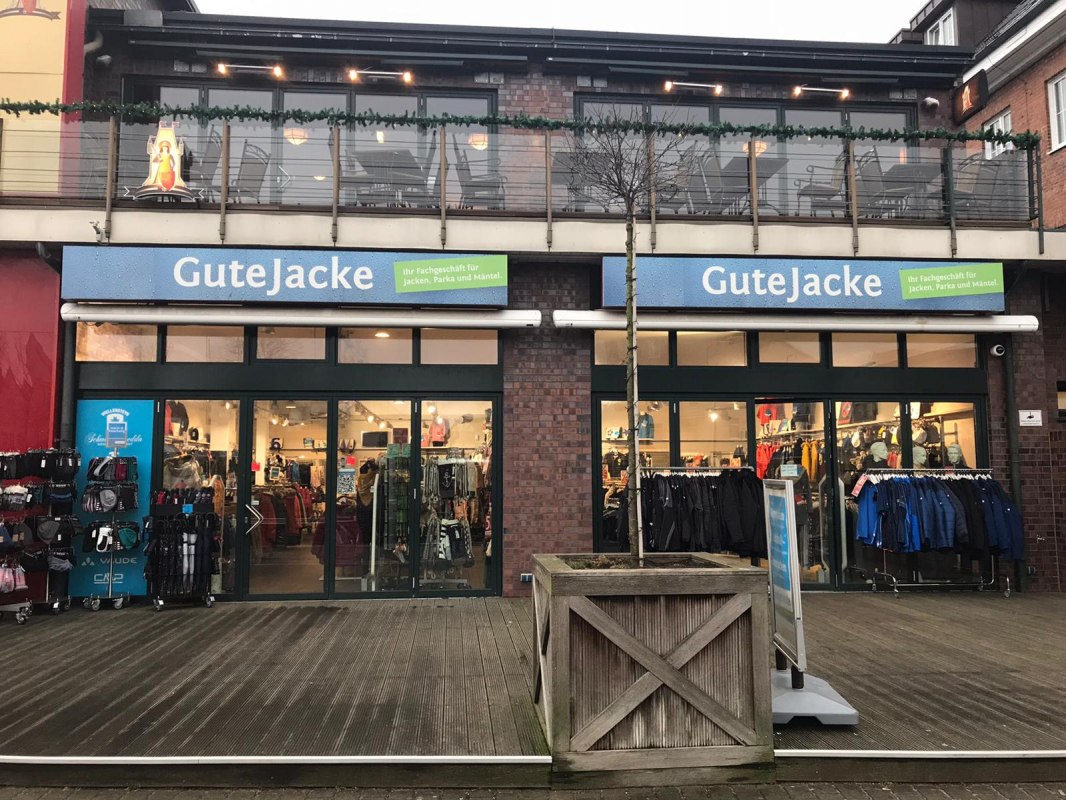 Vooraanzicht van de winkel // &copy; Gisela Roppelt