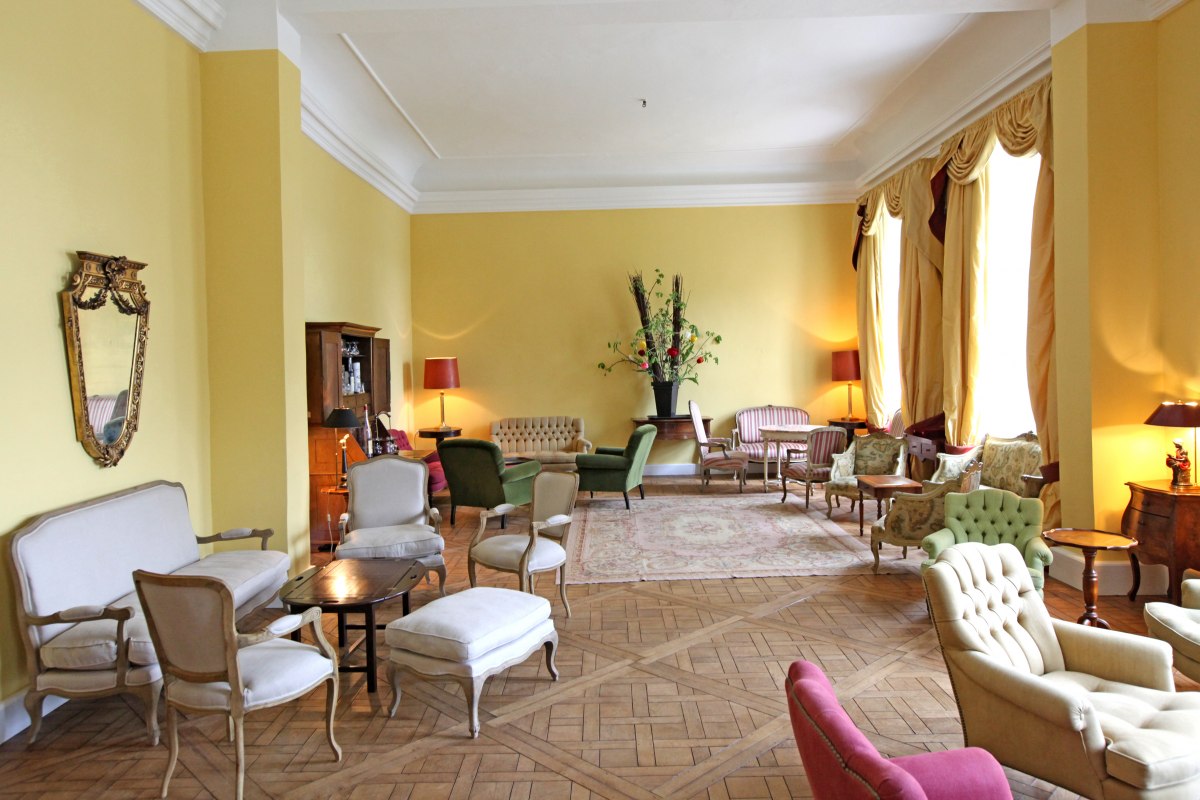 Salon in het jachthuis Kotelow // &copy; Jagdschloss Kotelow