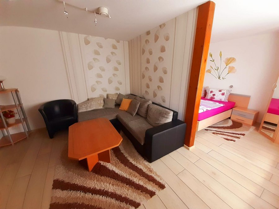 ein Zimmer ist ein kombinierter Wohn-/Schlafraum, © Petra Schmidt ein Zimmer ist ein kombinierter Wohn-/Schlafraum, © Petra Schmidt