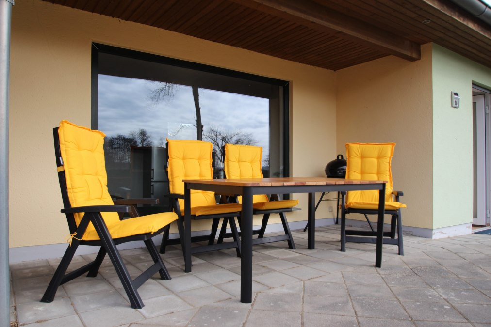 Terasse vor Bungalow, © Tobias Glaser Terasse vor Bungalow, © Tobias Glaser