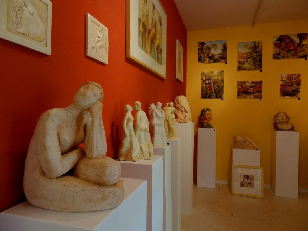 In der Galerie sind vor allem Gem&auml;lde und Plastiken zu sehen, &copy; Christine Radecke