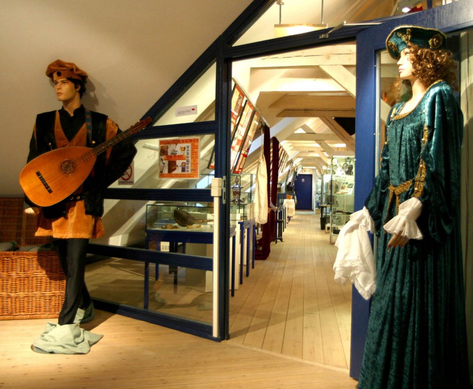 Ein Burgfräulein begrüßt die Besucher im Haffmuseum // © Haffmuseum Ein Burgfräulein begrüßt die Besucher im Haffmuseum // © Haffmuseum