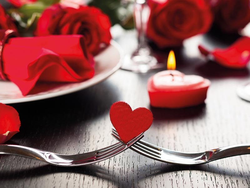 Candlelight-Dinner im Separee im  SEETELHOTEL Ostseehotel Ahlbeck  &ndash; Valentinstag voller Genuss & Gef&uuml;hl, &copy; SEETELHOTELS