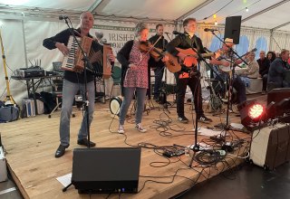 Wide Range auf dem Irish Folk Sommerfest // &copy; J&ouml;rg St&uuml;be